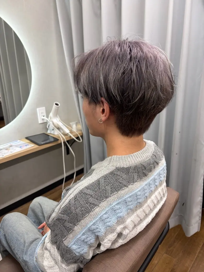 ショート カラー メンズ シルバー カット ヘアカラー TELA HAIR 幕張本郷店　千尋のヘアスタイル