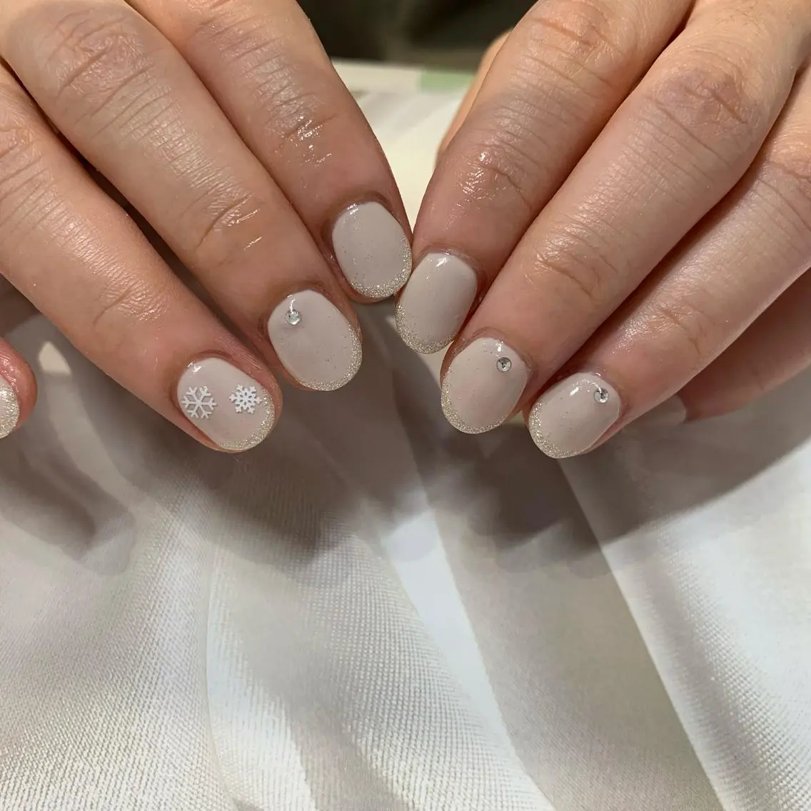 ネイル シンプルネイル 冬ネイル マキノ ユイのネイルデザイン