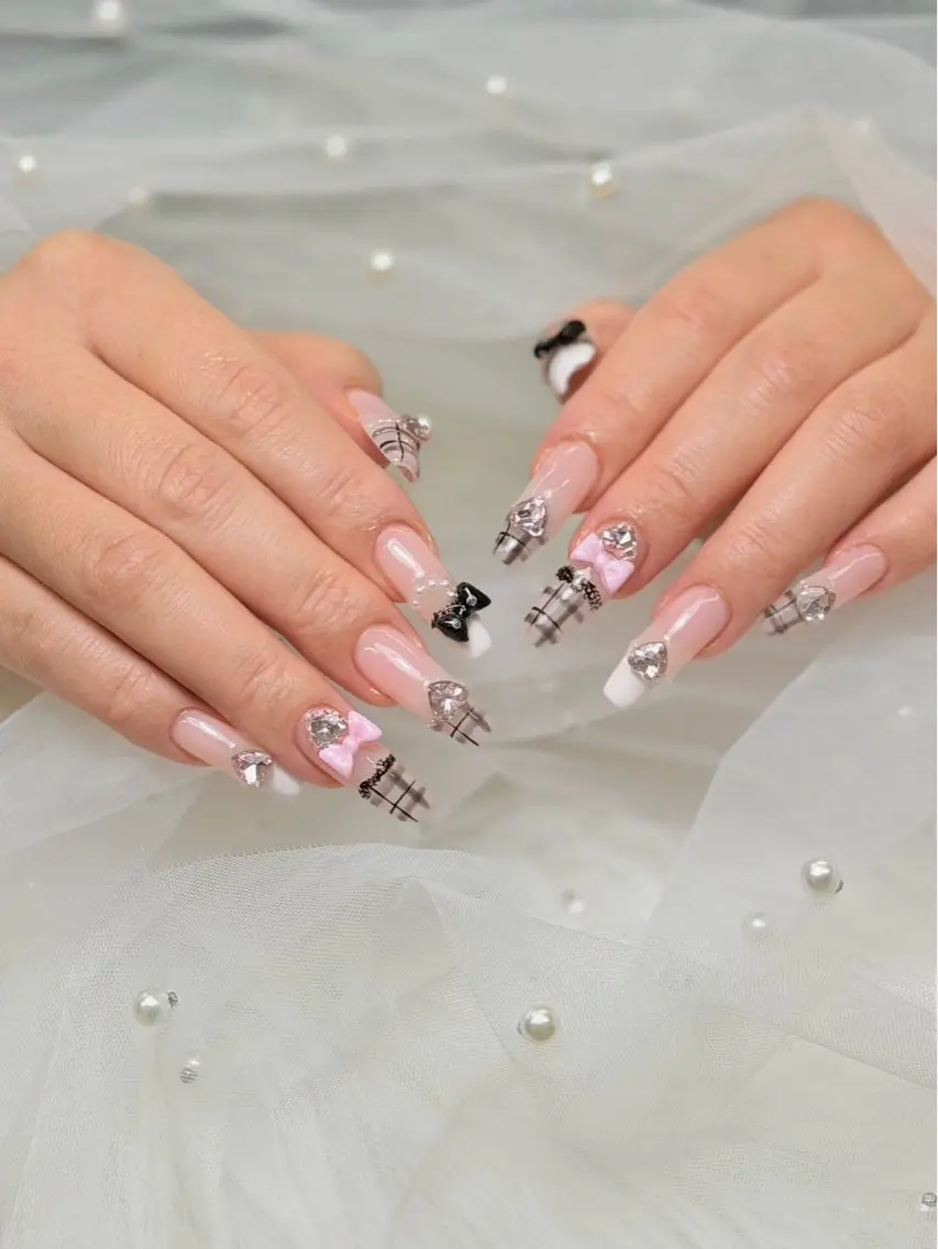 ネイル lucky nail 歌舞伎町のネイルデザイン