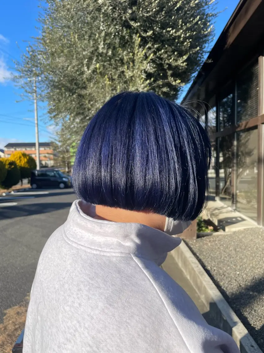 ショート カラー 前下がりボブ ボブ 大塚 友茉のヘアスタイル