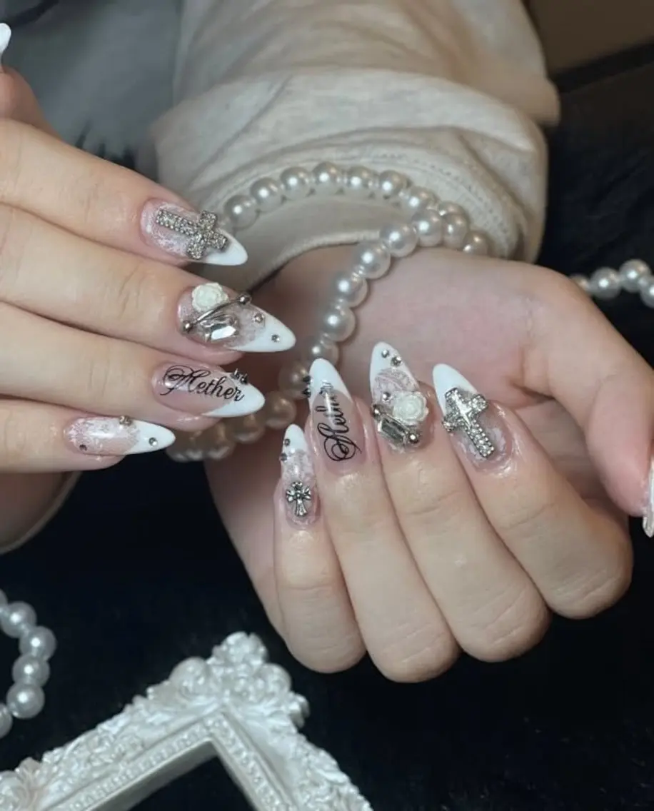 ネイル アートネイル ボルドー フレンチネイル ジェルネイル 氷ネイル・うるうるネイル ハンドネイル Julie Nail Rinのネイルデザイン