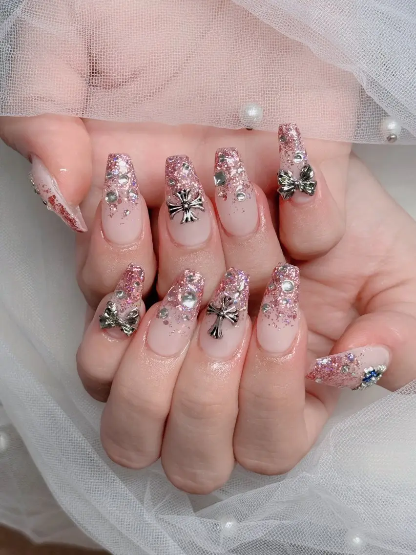 ネイル フレンチネイル ジェルネイル ハロウィン キラキラネイル 韓国ネイル H.baby Nail Salonのネイルデザイン