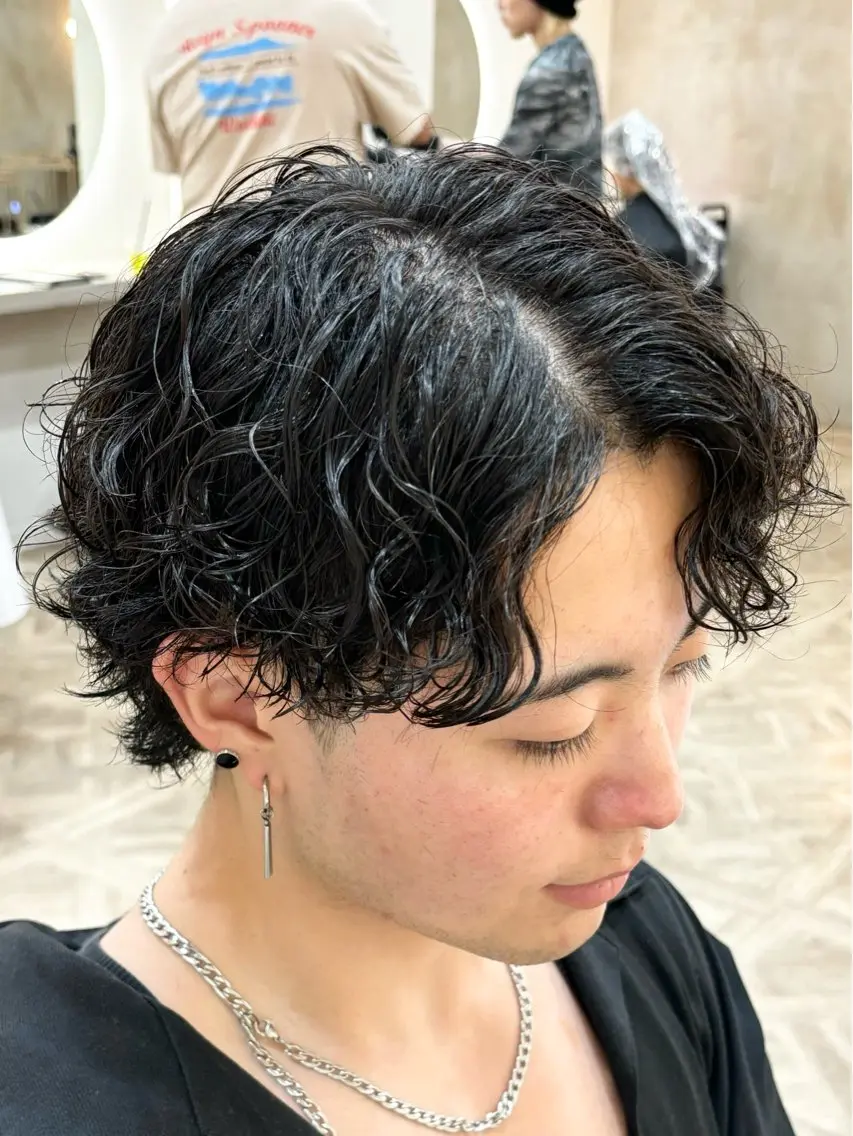 ショート パーマ メンズ カット パーマ トリートメント パーマ職人DAIKI ツイスパ/波巻きのヘアスタイル