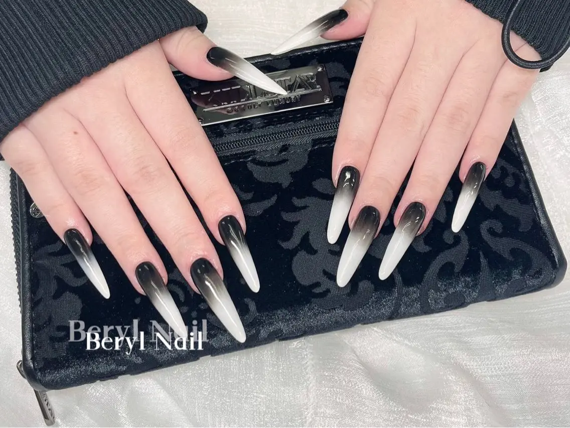 ロング Beryl Nail 新大久保のネイルデザイン