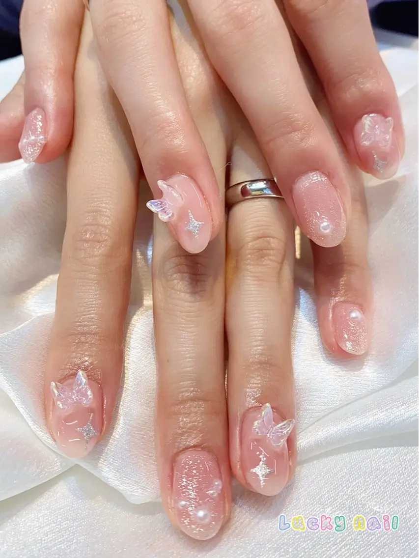 ネイル アートネイル チークネイル 長さ出し ジェルネイル 韓国ネイル ハンドネイル ハンドケア Lucky nail 小林和希のネイルデザイン