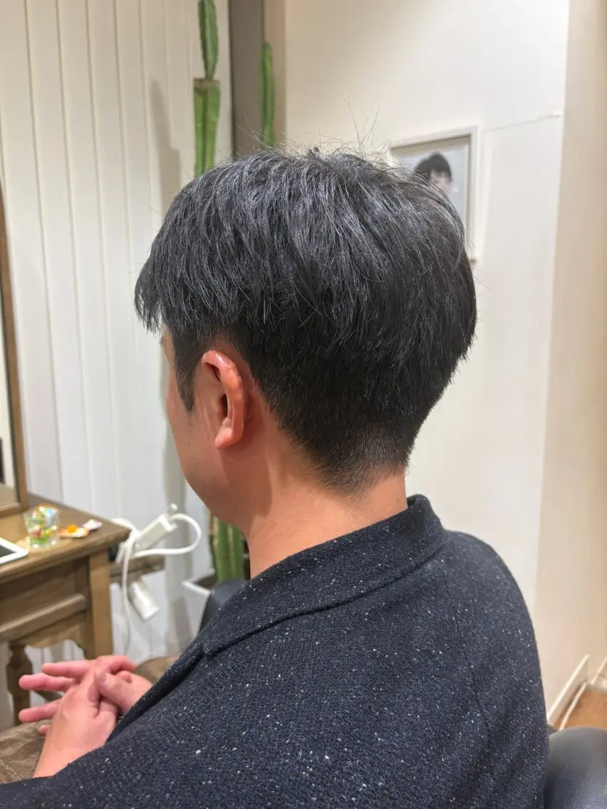 ショート メンズ アップバング 刈り上げ ショートヘア タグチ ランのヘアスタイル