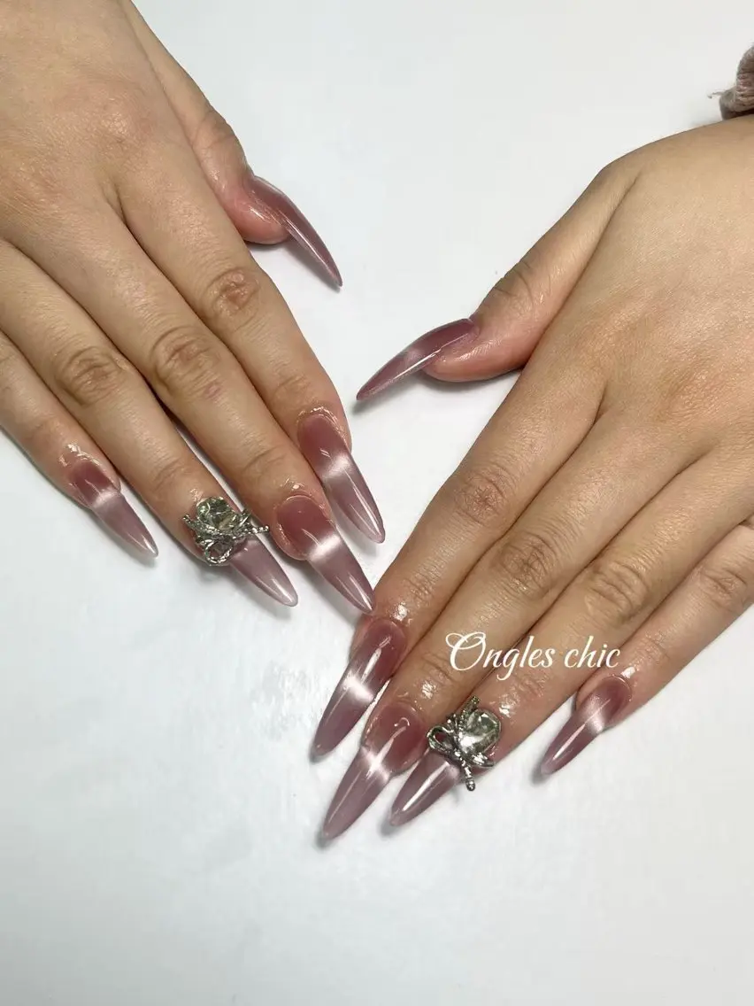 ネイル ハンドネイル ハンドケア ongles chicのネイルデザイン