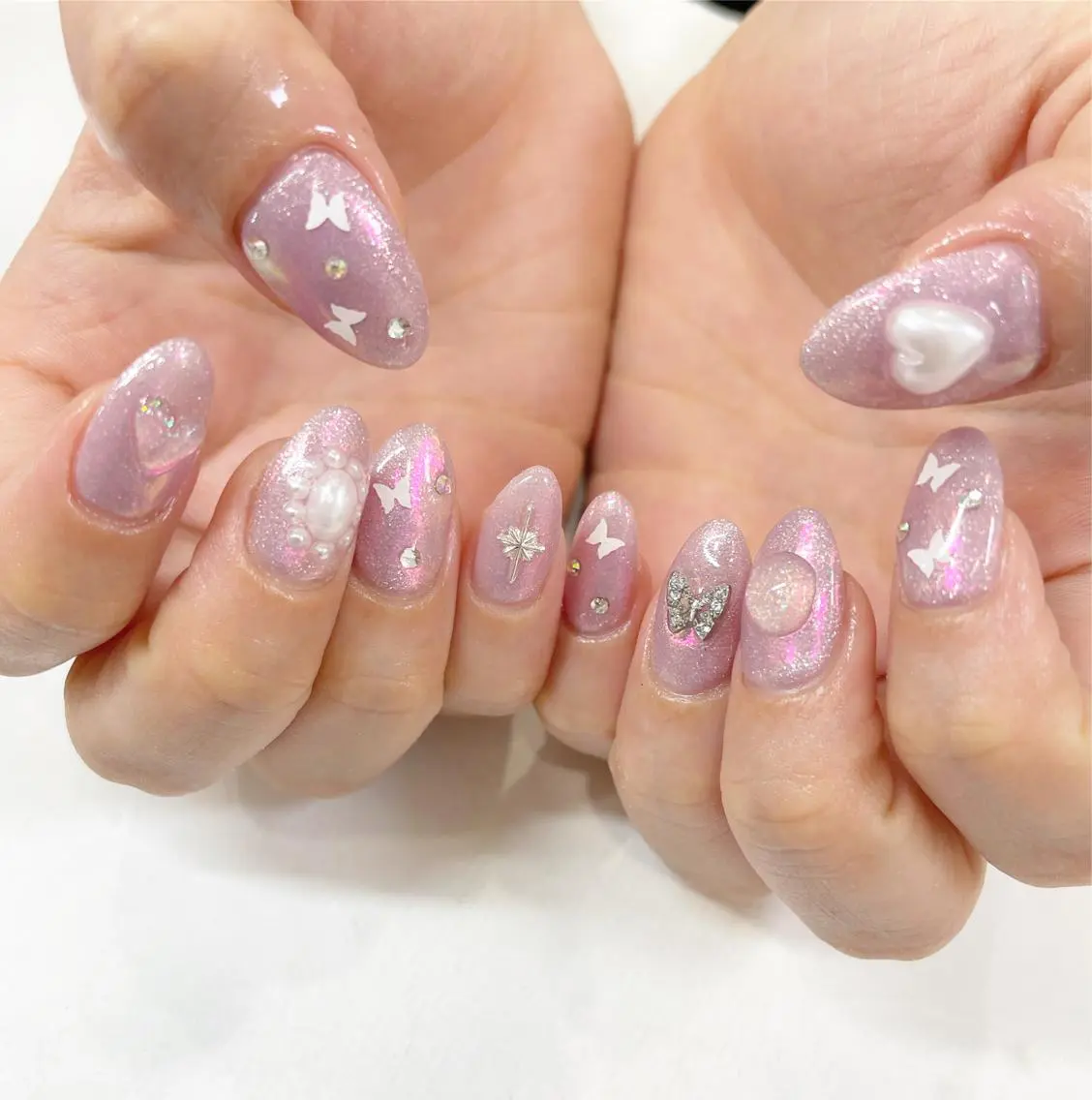 ネイル ハンドネイル フットネイル Minami 🍓のネイルデザイン