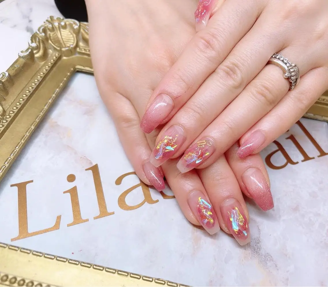 ネイル オーロラネイル チークネイル ジェルネイル グラデーション ハードジェル Lilas Nailのネイルデザイン