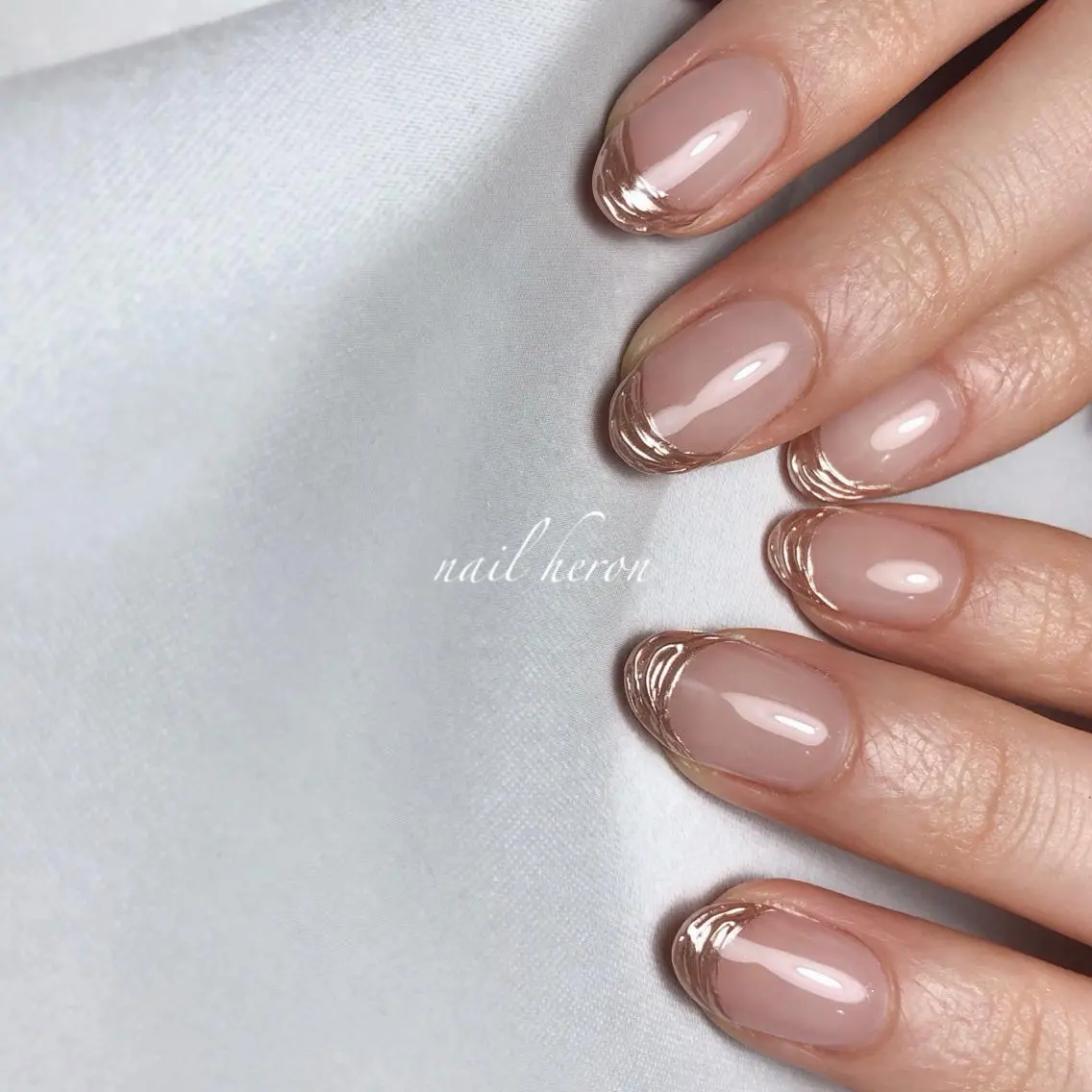 ネイル ミラーネイル ハンドネイル saki_ nail heronのネイルデザイン