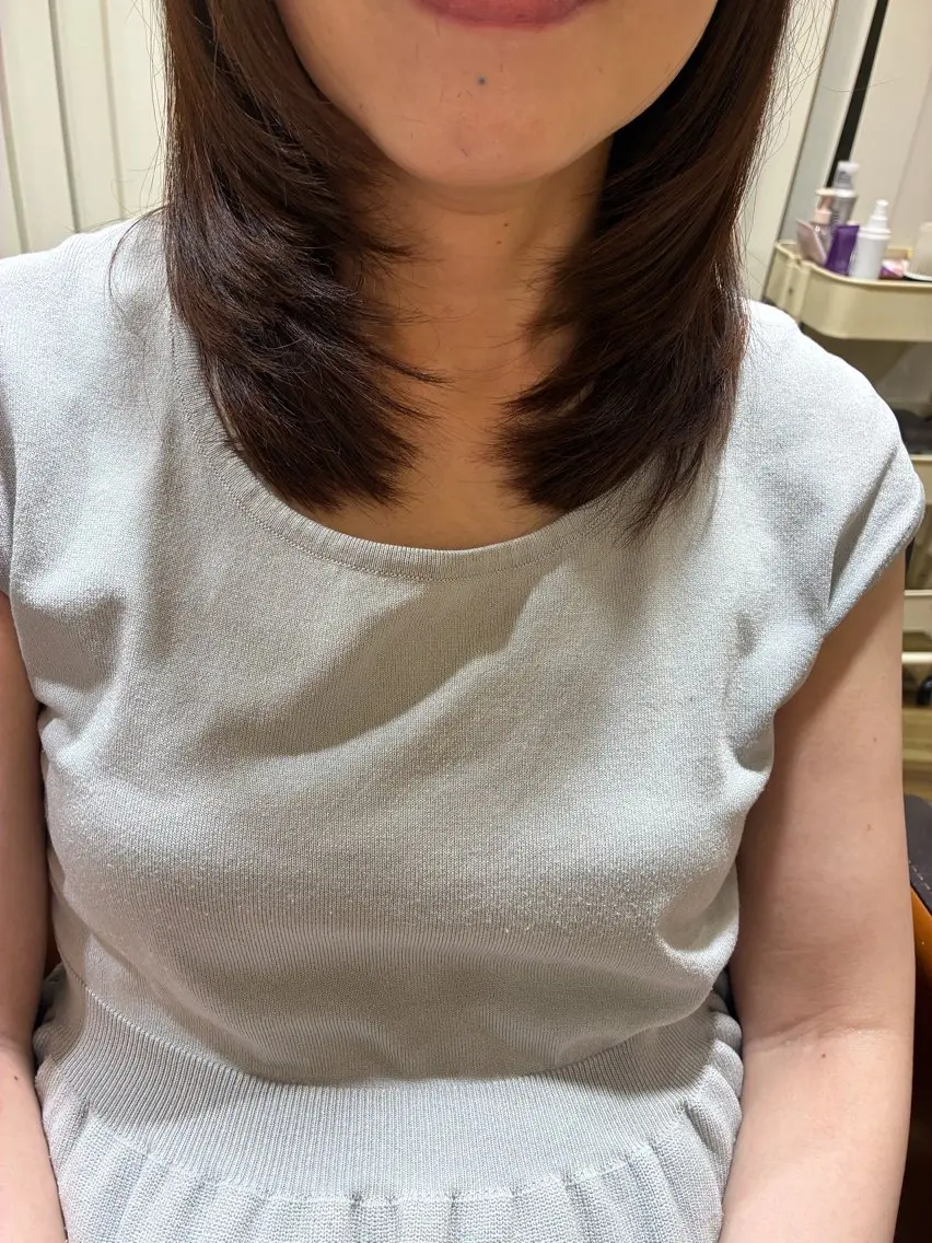 ミディアム 顔まわりレイヤー 顔周りカット レイヤーカット 長宗 智也のヘアスタイル
