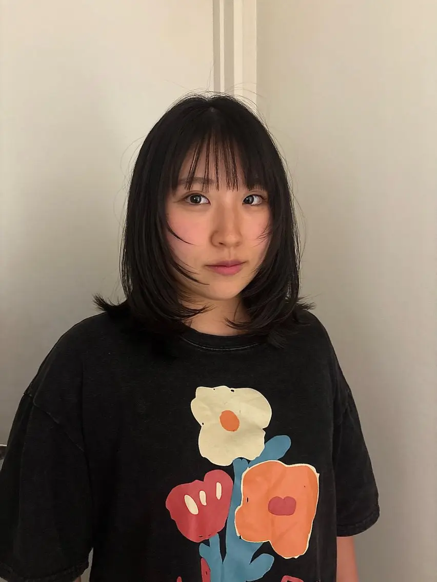 ミディアム レイヤーカット ⭐︎ saayaのヘアスタイル