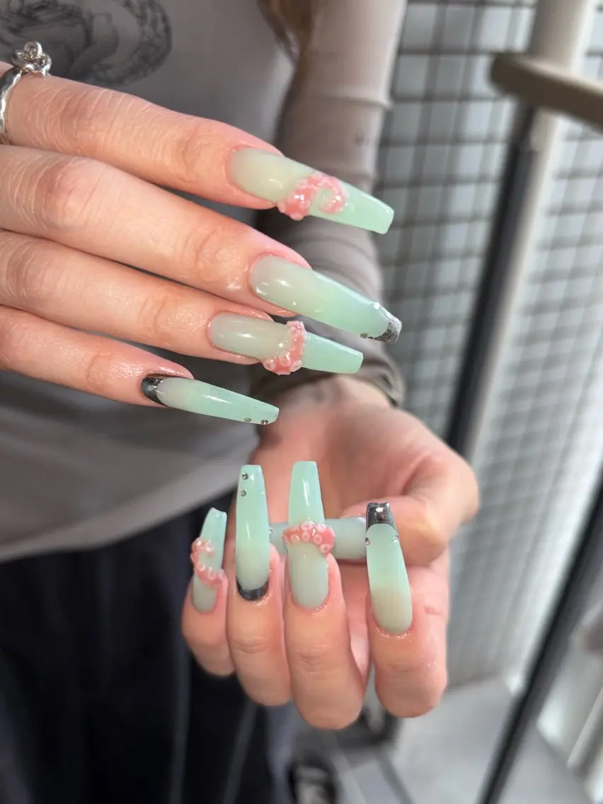 ネイル ハンドネイル 🪐富島彩夏 /海外nail🪐のネイルデザイン