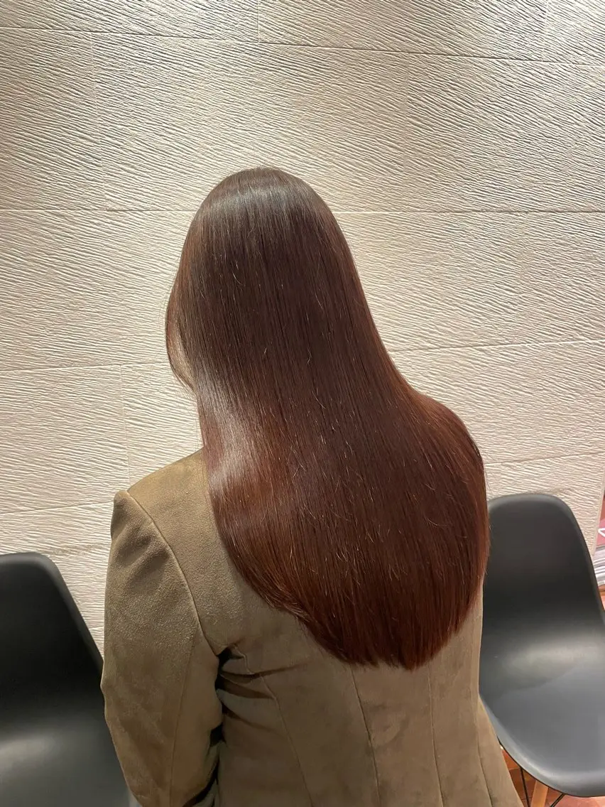 カラー ayane / ロングレイヤーカットのヘアスタイル