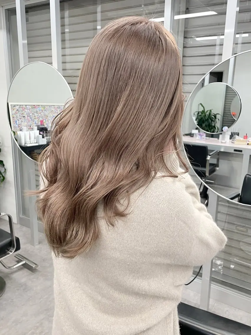ミディアム カラー ベージュカラー ブリーチ ブラウンカラー 透明感カラー ハイトーンカラー ヘアカラー ブリーチ/ベージュ 💕/momoaのヘアスタイル