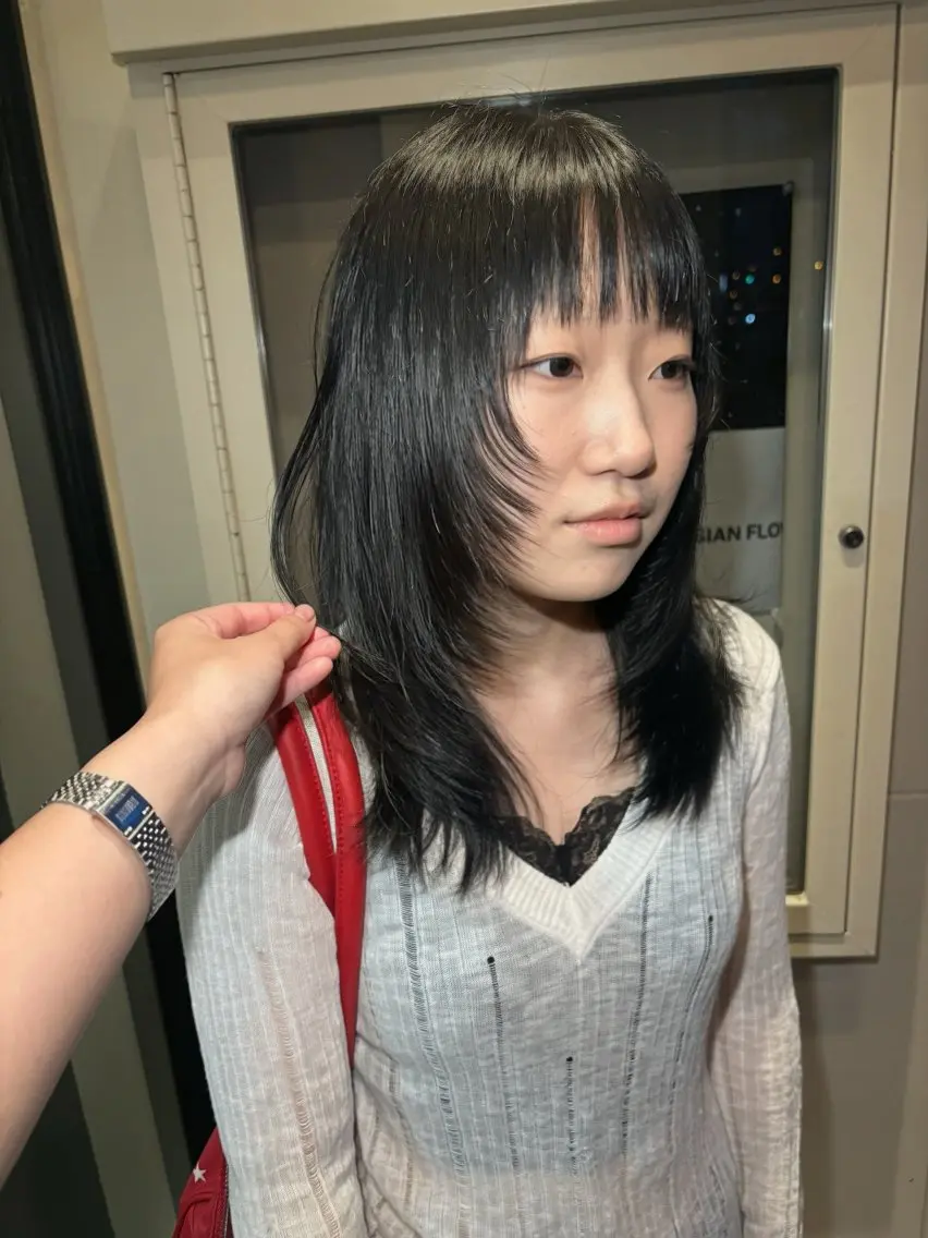 ミディアム YUNA 👩🏼‍🦰のヘアスタイル