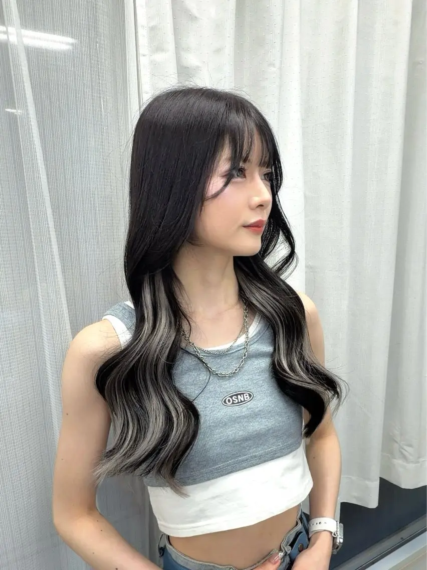 ロング カラー ヘアカラー エクステ 韓国ヘア🤍髪質改善 🇰🇷AKANEのヘアスタイル