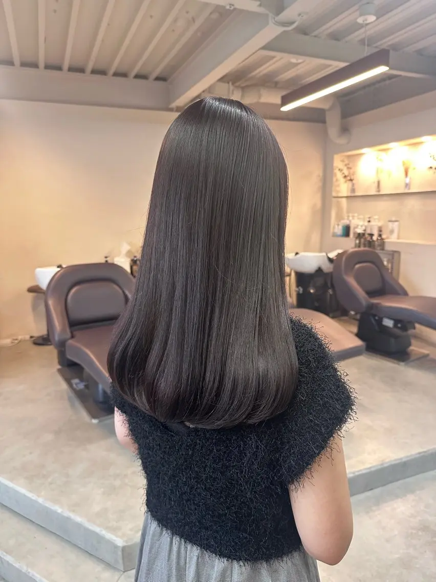 セミロング 顔まわりレイヤー 韓国風ヘア レイヤーカット ローレイヤー 縮毛矯正 ヘアカラー トリートメント 【必ず似合わせます】 川口航平のヘアスタイル