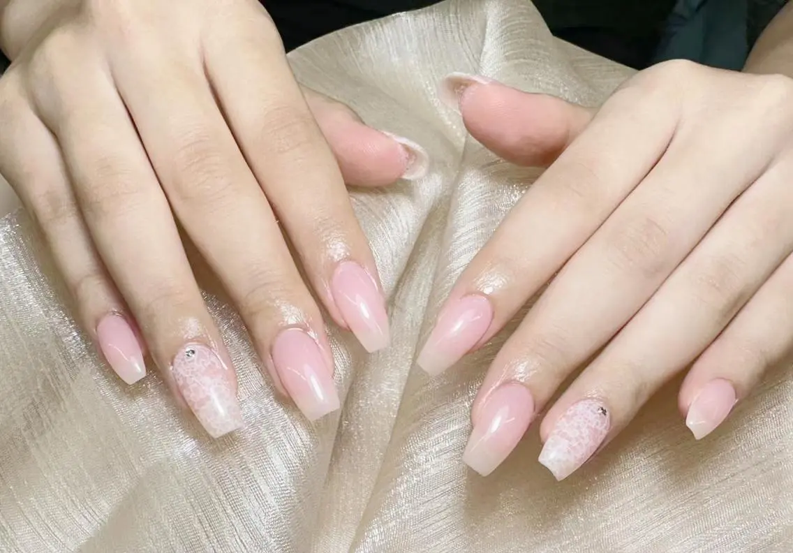 ネイル 小島 阿佑美のネイルデザイン