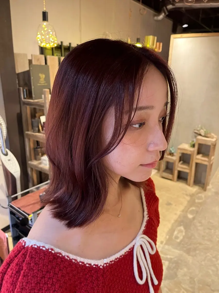 ミディアム カラー ピンクカラー レッドカラー 似合わせカット LoE[ロエ]桃井 香菜子のヘアスタイル