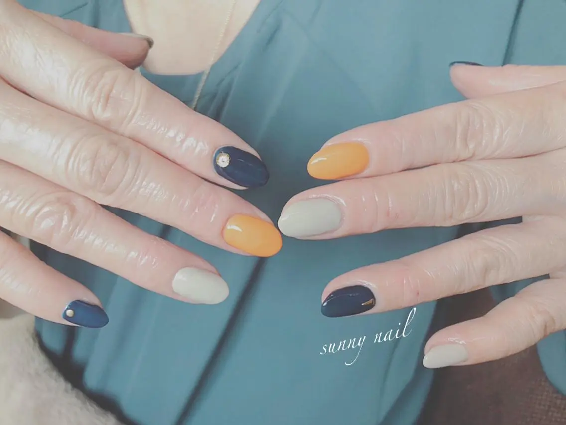 ネイル ネイビー ワンカラーネイル オレンジ sunny nailのネイルデザイン