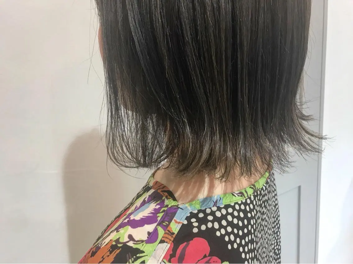 ミディアム ハイライト 吉田 早織のヘアスタイル
