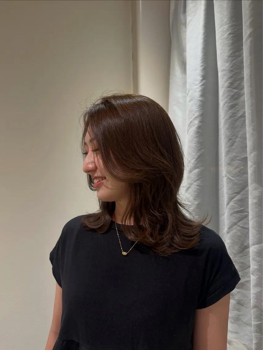ミディアム レイヤーカット 中野 はるるのヘアスタイル