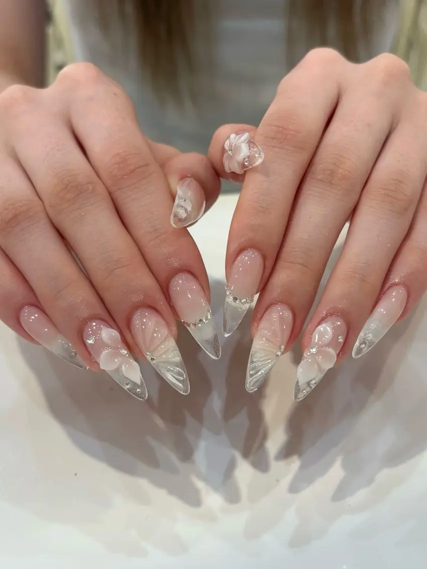 ネイル チークネイル ドット フットネイル フレンチネイル グラデーション ハンドネイル ハンドケア Nihonthy Nail 新宿のネイルデザイン