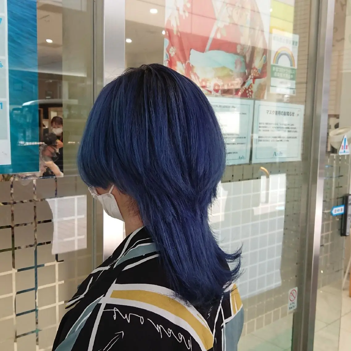 ミディアム カラー ブルーカラー ネイビーカラー ウルフカット ウルフカット/デザイ ンカラー/あらげのヘアスタイル