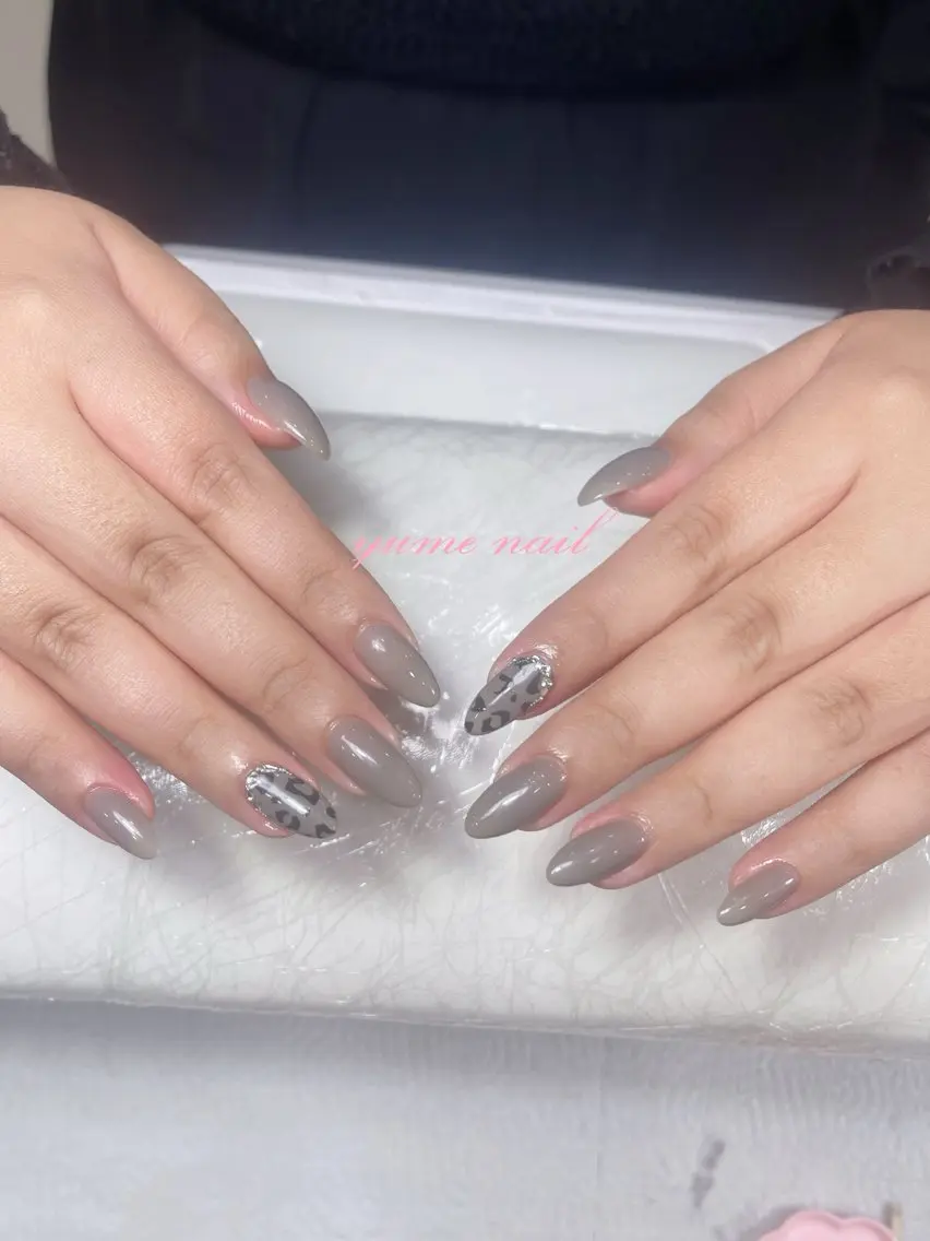 ミディアム ヒエン NAILのネイルデザイン