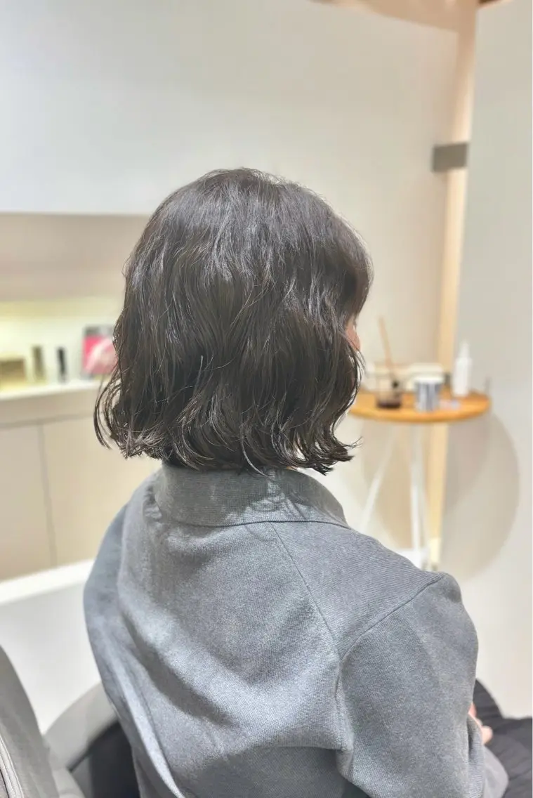ミディアム カット パーマ 白土 さくらのヘアスタイル