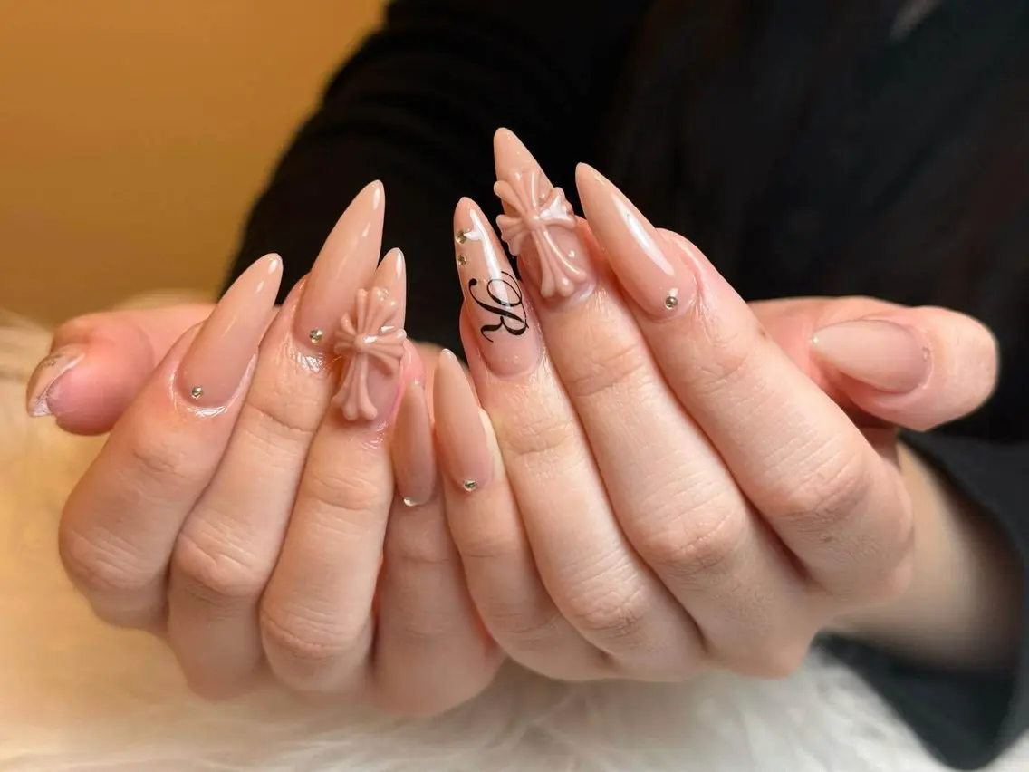 ネイル チークネイル ドット フレンチネイル グラデーション ハート ハンドネイル ハンドケア Nihonthy Nail 新宿のネイルデザイン