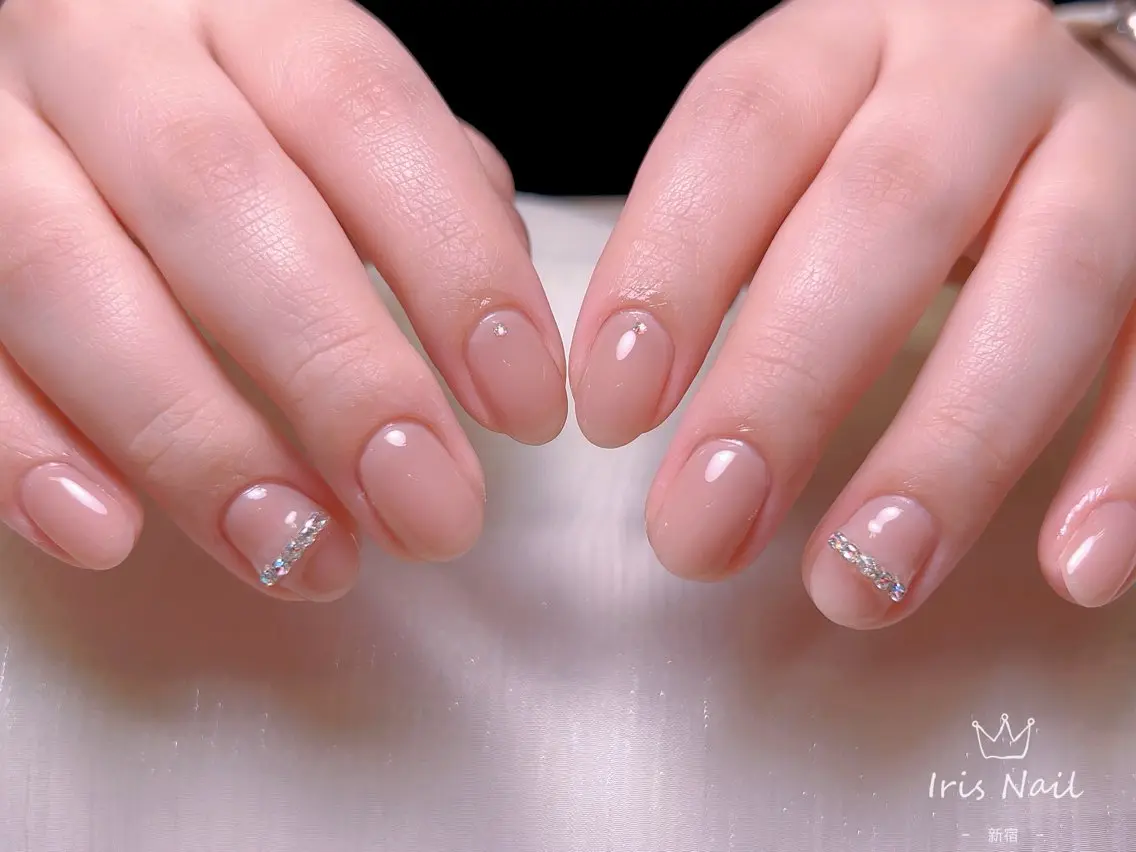 ネイル フレンチネイル ジェルネイル グラデーション 韓国ネイル マグネットネイル ハンドネイル 【長さ出し】 IRIS NAILのネイルデザイン