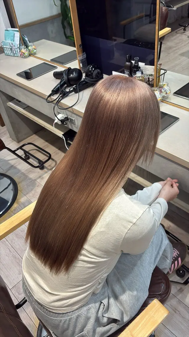 ロング ヘアカラー 箕輪 愛瑚のヘアスタイル