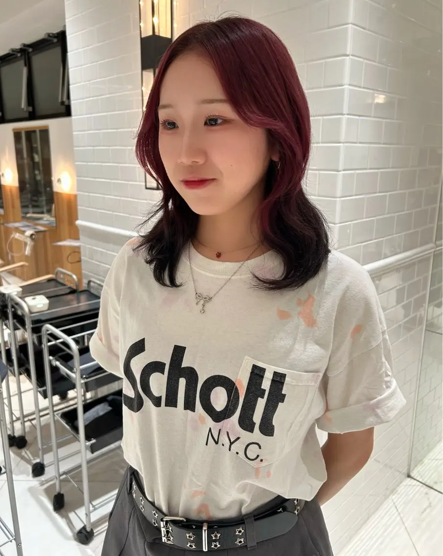 ミディアム ピンクラベンダー くびれヘア Manaka ☺︎のヘアスタイル