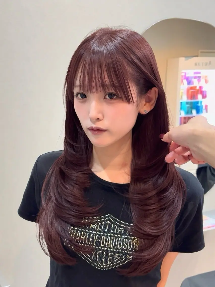 ロング カラー ブリーチ ブラウンカラー 透明感カラー ブリーチなしカラー 顔まわりレイヤー ヘアカラー 艶感カラー 🩵レイヤー/紫音のヘアスタイル