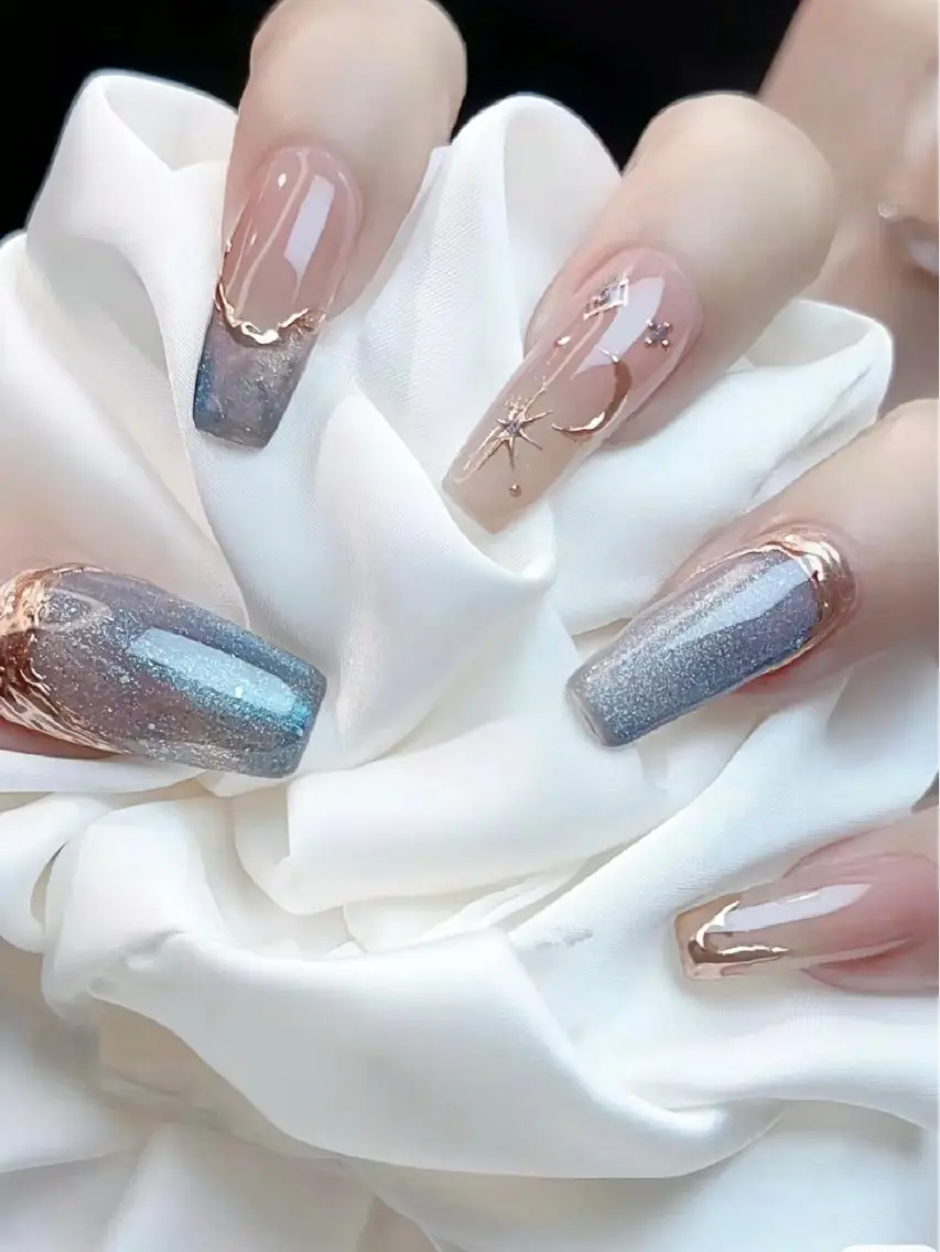 ネイル 💫🌸💕リサ nail ⭐️✨のネイルデザイン