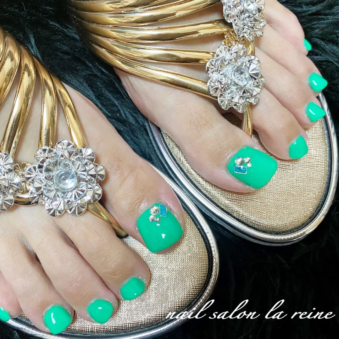 ネイル ワンカラーネイル フットネイル nail salon la reineのネイルデザイン