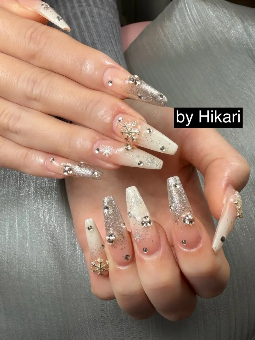 ネイル チークネイル フレンチネイル グラデーション キラキラネイル 韓国ネイル HIKARIHANA NAILのネイルデザイン