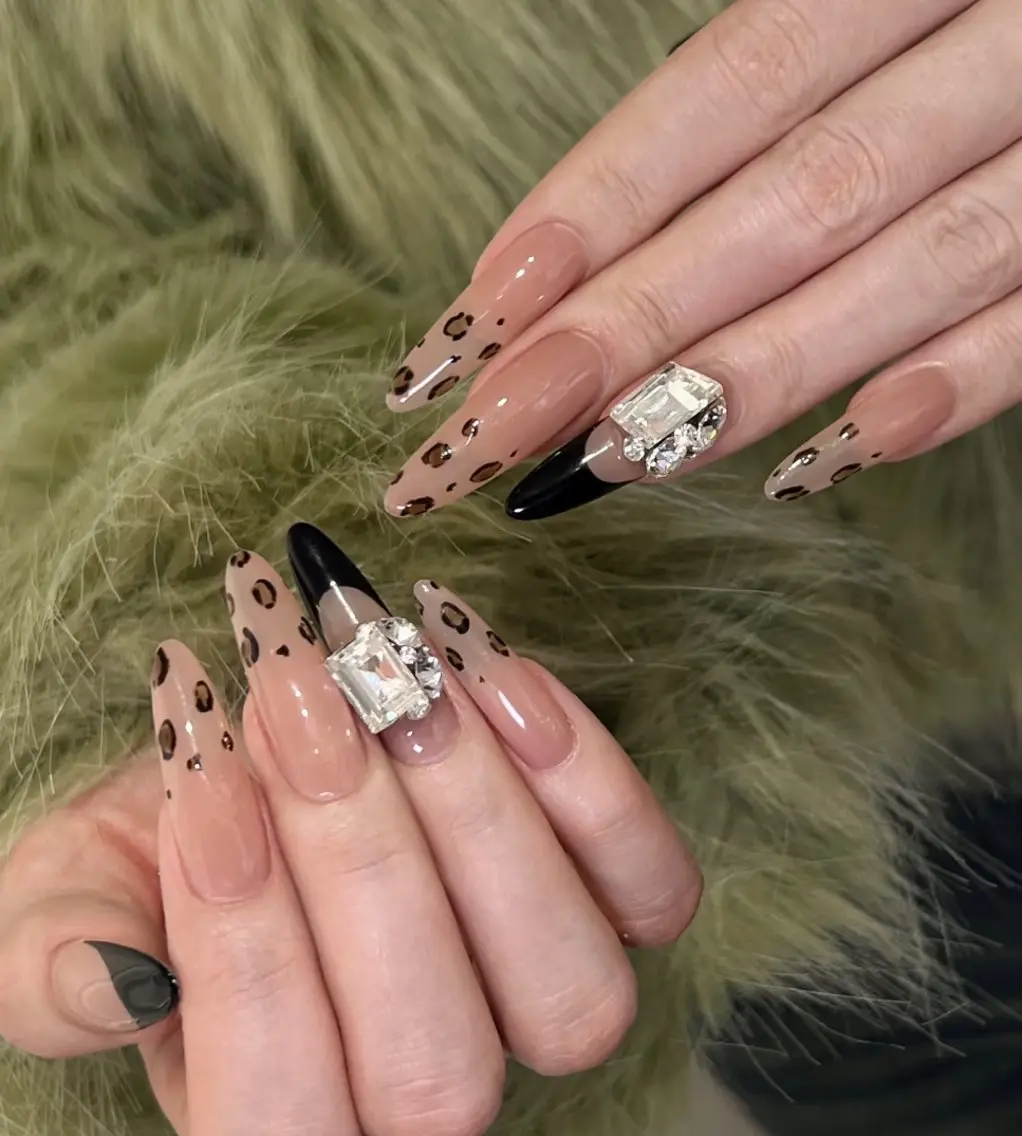 ネイル ハンドネイル ハンドケア 🍑 momo_nailのネイルデザイン