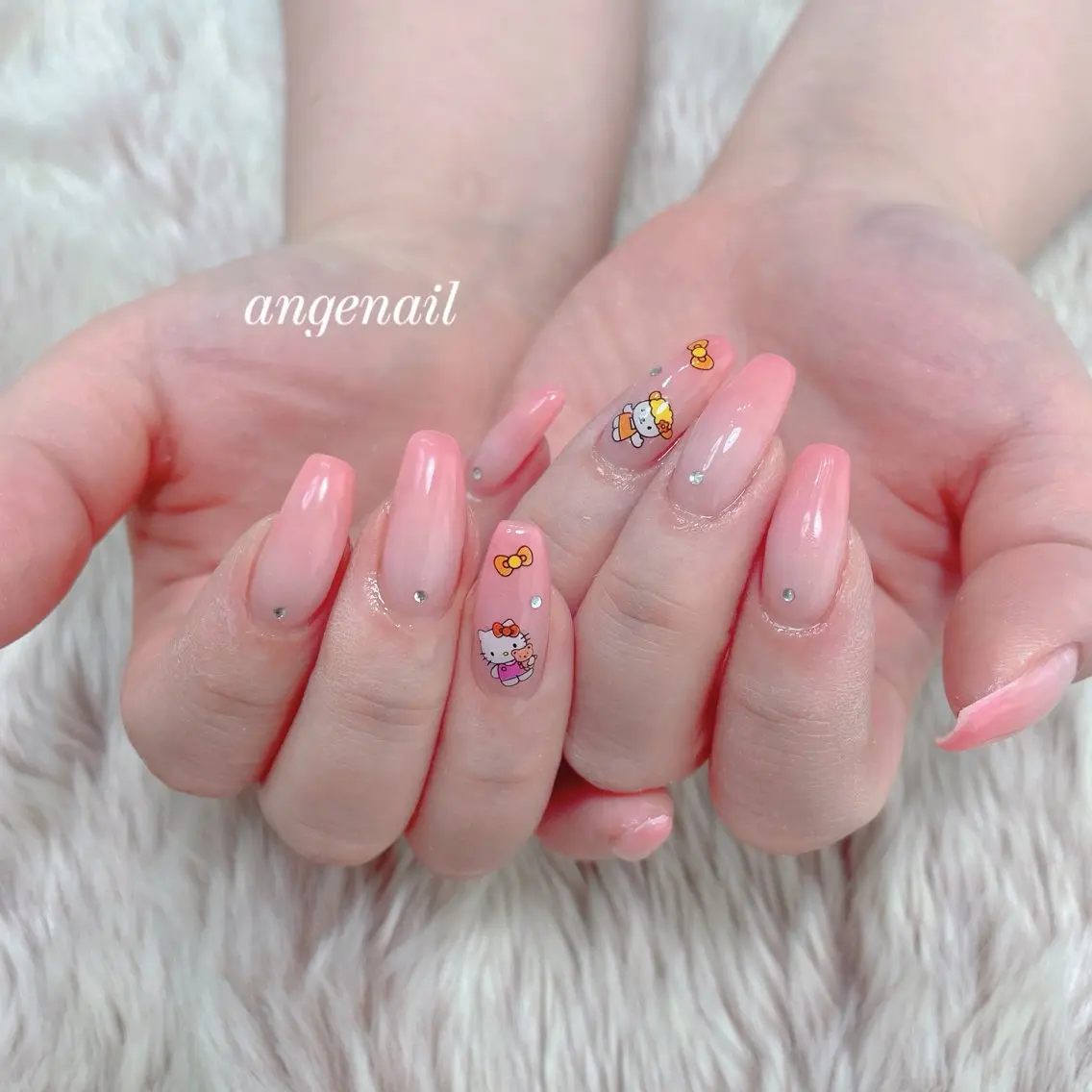 ネイル 持ち込み ハンドネイル オーナーネイリスト MAKIのネイルデザイン