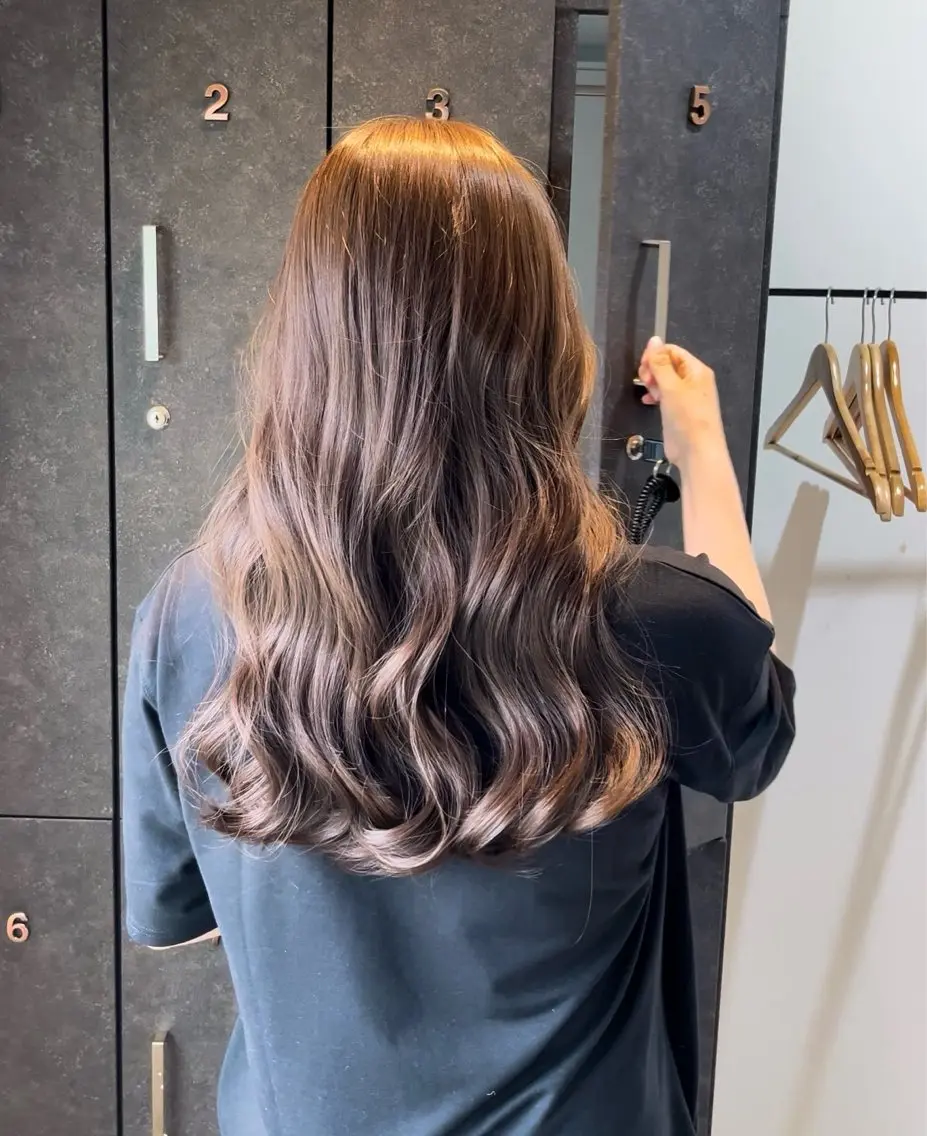 カラー ベージュカラー ブリーチ ブリーチなしカラー ヘアカラー 本木下朋花/髪質 改善×ダブルカラーのヘアスタイル