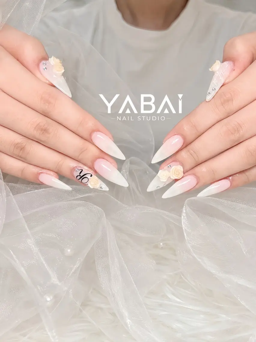 ネイル フラワーネイル グラデーション キラキラネイル ロングネイル ピンク YABAI NailStudioのネイルデザイン