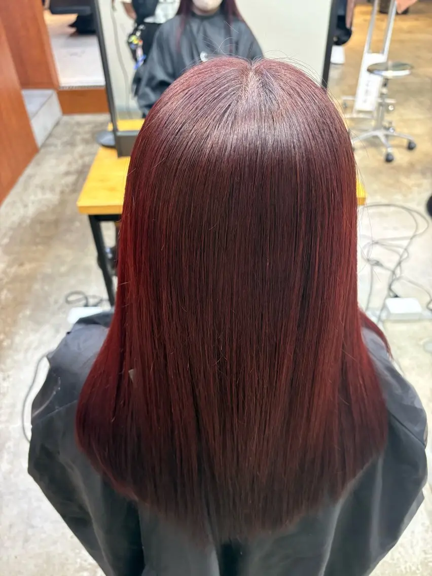 セミロング ヘアカラー 石田 愛華のヘアスタイル