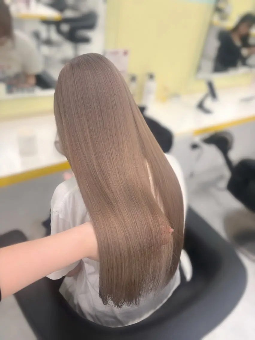 ロング カラー カット ヘアカラー ベージュ×レイヤー 🤎横浜/miu🤎のヘアスタイル