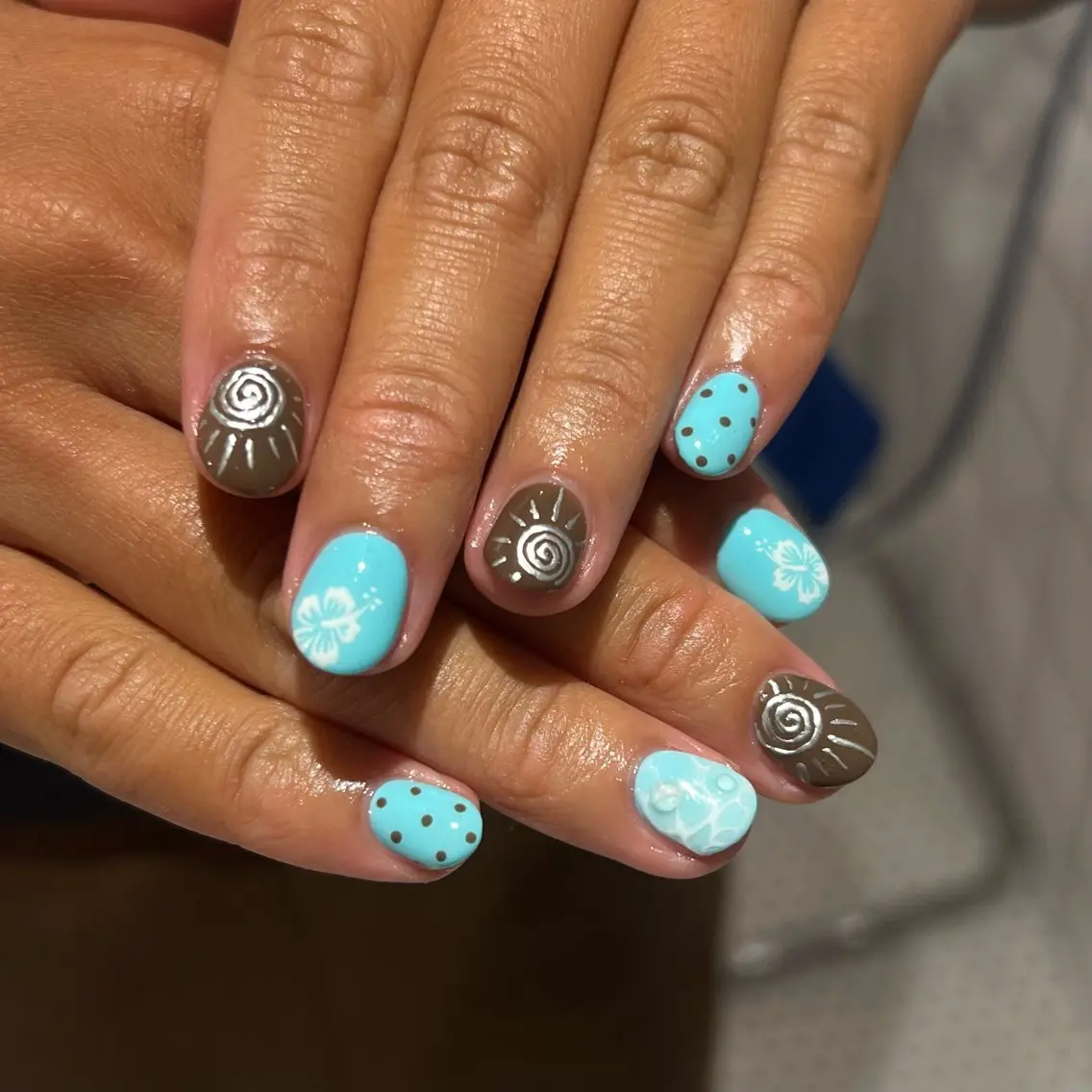 ネイル SHELLNAIL しおりのネイルデザイン