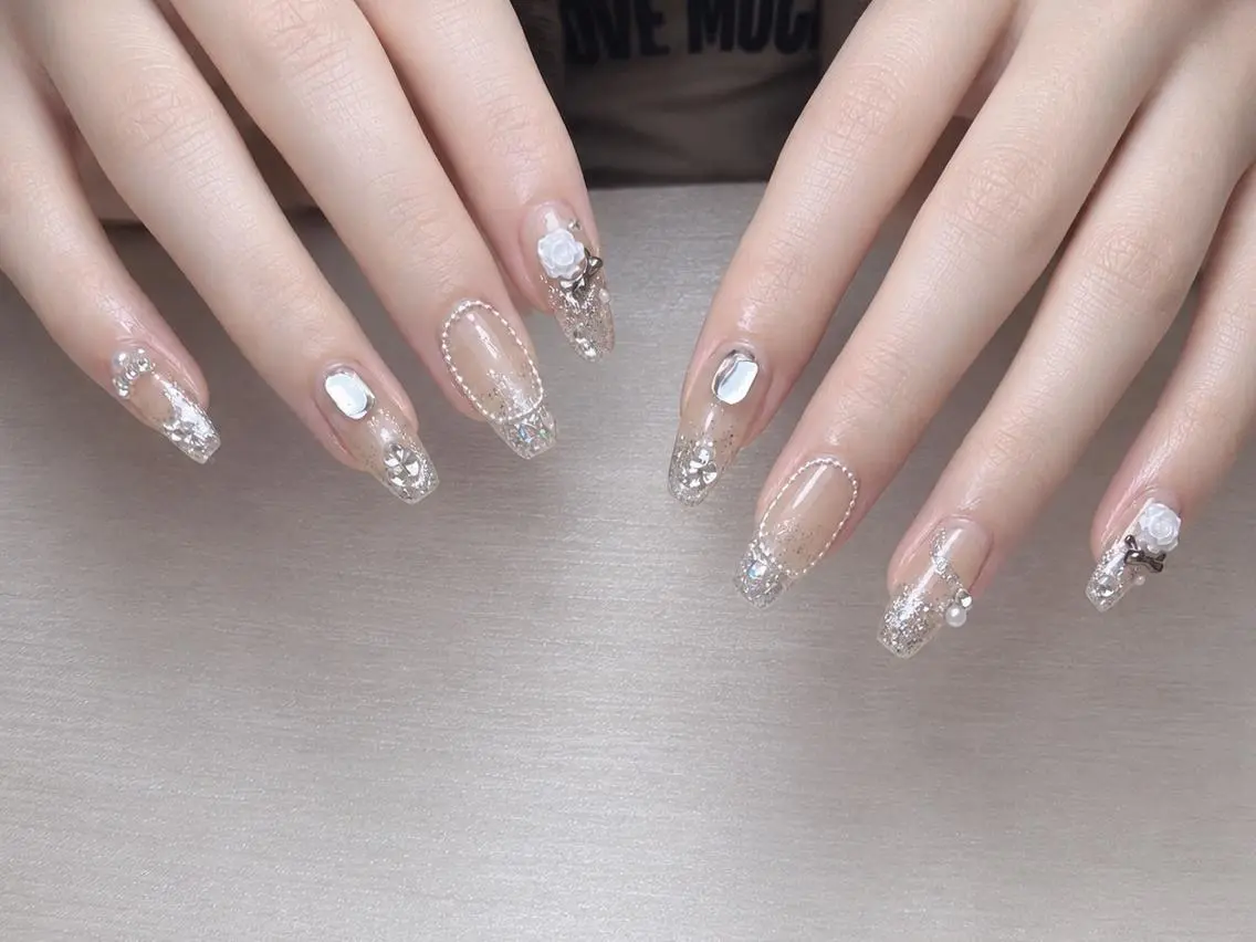 ネイル MoonNail リサのネイルデザイン