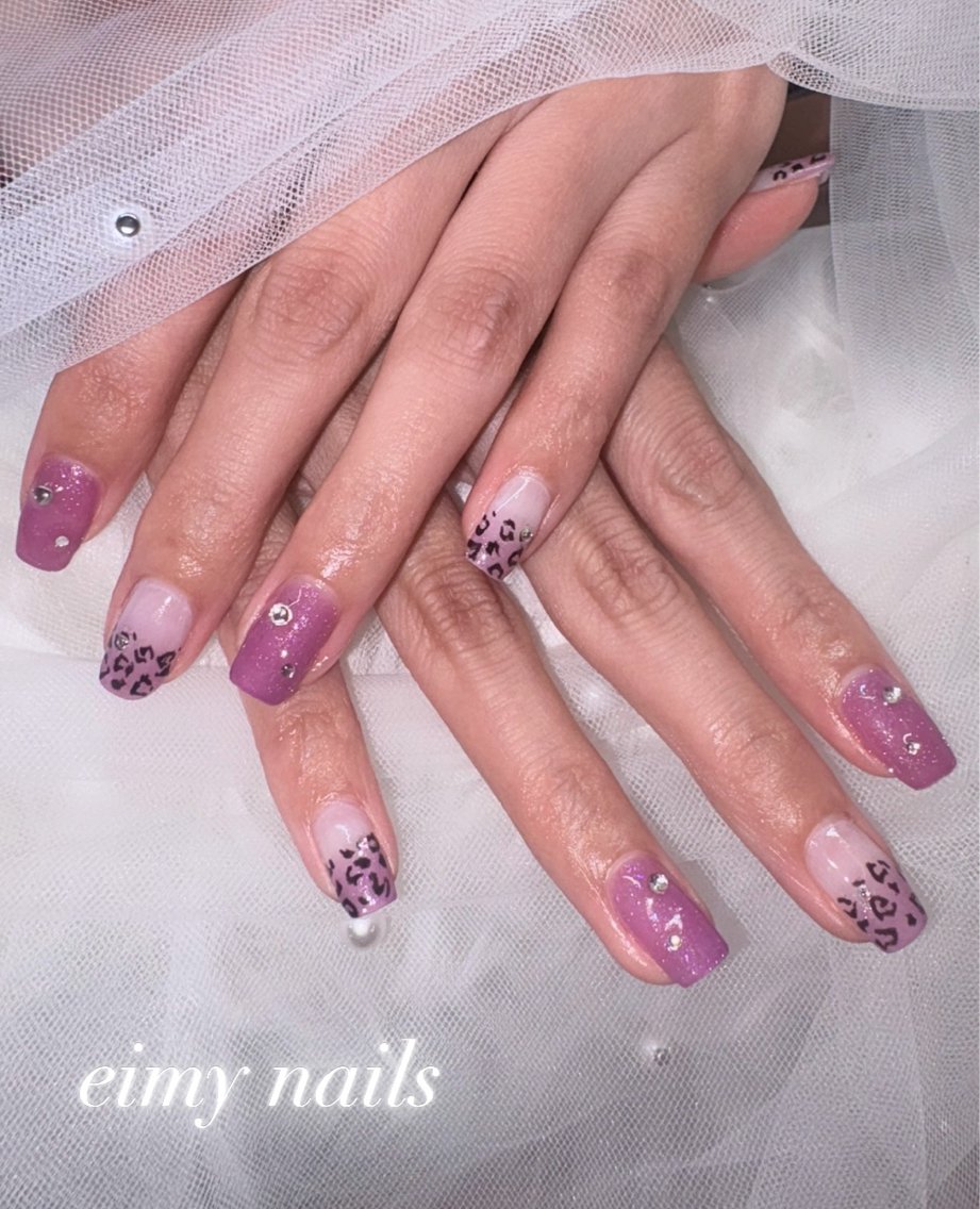 ネイル アニマル柄 アートネイル フラッシュネイル ハロウィン ラメ(グリッター) ハンドネイル eimy nails♡のネイルデザイン