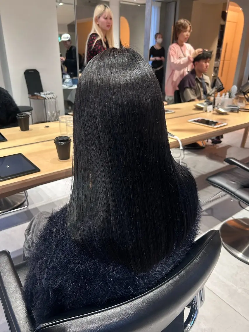 セミロング カラー ブリーチ 酸性ストレート 縮毛矯正 トリートメント ヘッドスパ ヘアセット miko🪽地毛風/ ハイトーン/レイヤーのヘアスタイル