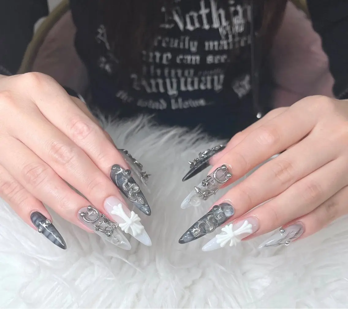 ネイル 長さ出し グラデーション 卒業式 キラキラネイル マグネットネイル ハンドネイル Lee Nailsのネイルデザイン